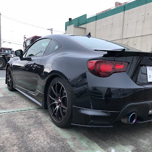 86 ZN6