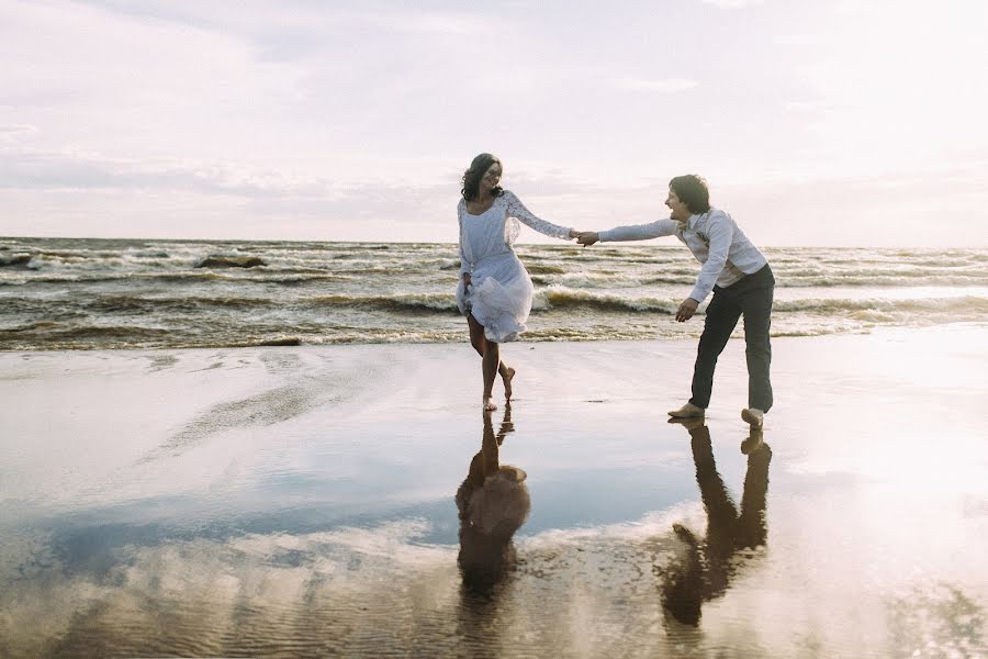 Photographe de mariage Nazar Voyushin (nazarvoyushin). Photo du 13 décembre 2015