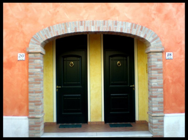 Le porte della mia casa... di Alessandra Savi