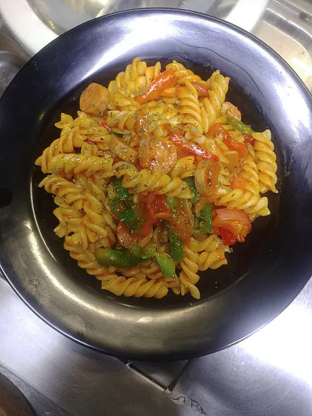 Non Veg Spiced Tomato Pasta