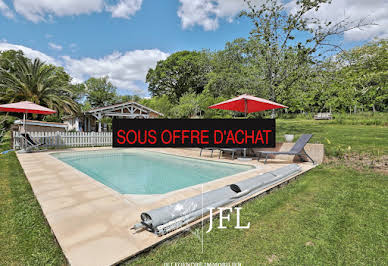 Maison avec piscine et terrasse 3