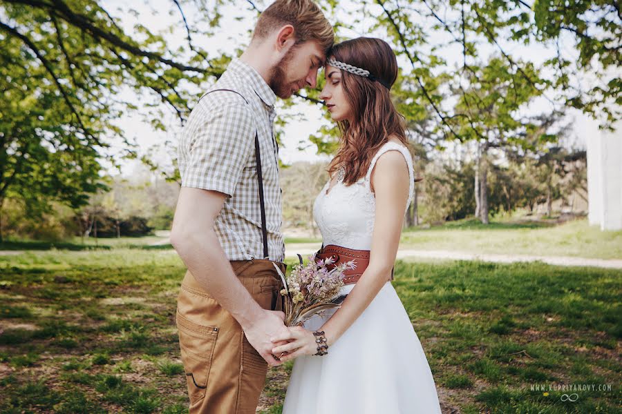 結婚式の写真家Irina Kupriyanova (joint)。2015 5月12日の写真