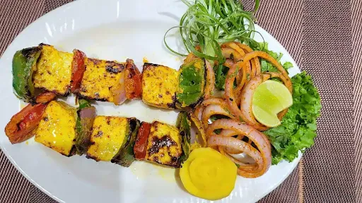 Achari Paneer E Tikka