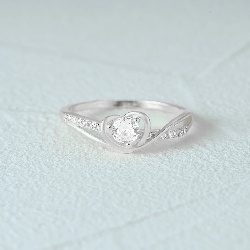 Bague cadeau femme en argent sterling S925. Un bijou élégant et intemporel, parfait pour offrir. Un accessoire idéal pour toutes les occasions.