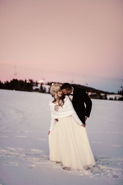 Fotografer pernikahan Patrycja Kierońska (mal4wina). Foto tanggal 31 Maret 2020