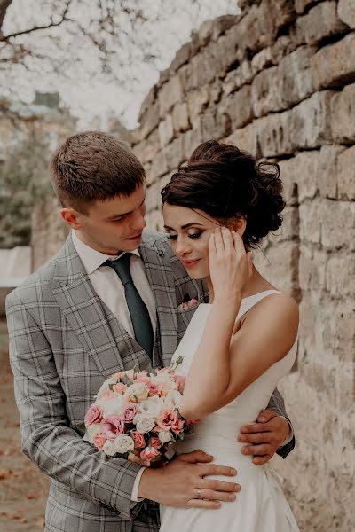 Fotógrafo de casamento Vera Garkavchenko (popovich). Foto de 5 de março 2020