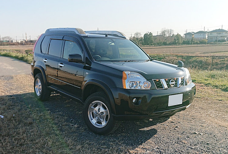 エクストレイルの偽物・全部洗車した。・カルナバジュース・ガレージクラインに関するカスタム事例の投稿画像3枚目