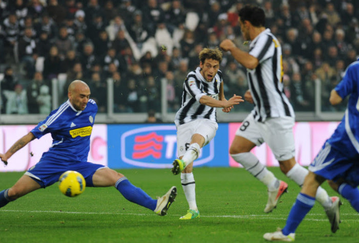 Chọn tip Serie A 1h45 khuya nay Juventus đối mặt Cesena
