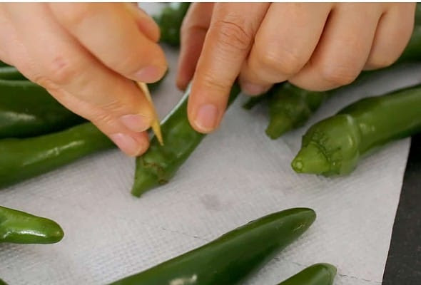 Green chili-pepper-pickles-(gochujangajji) :고추장아찌