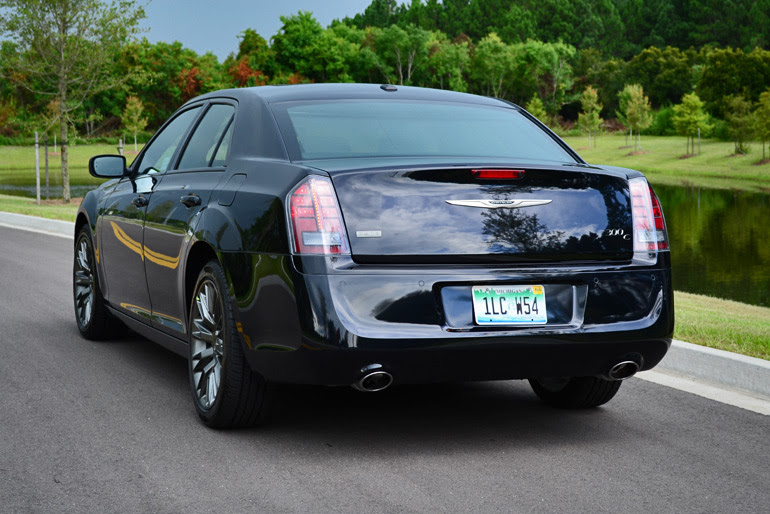 2013-Chrysler-300C-V6-John-Varvatos-Limited-Edition-Review-...