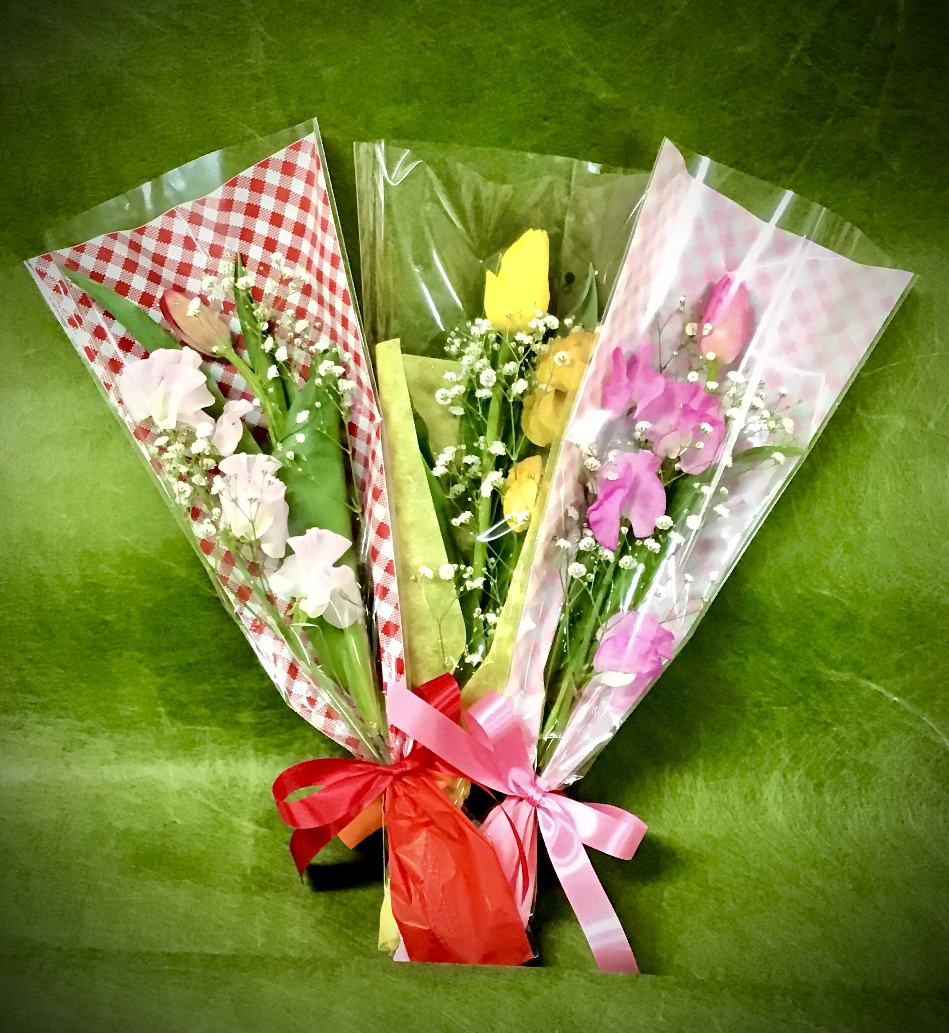 卒園式や卒業式で子供達や先生に贈る花束はいかがですか