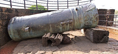 The Malik-e-Maidan Cannon