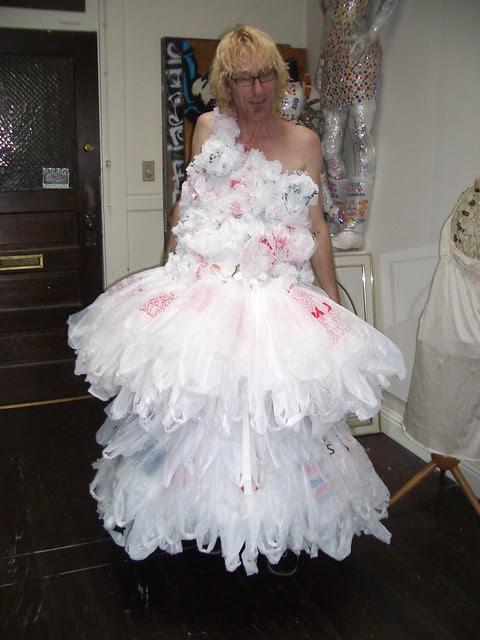 Stu in white Bagalina recycled plastic bag dress 003 Stu in white Bagalina recycled plastic bag dress 003