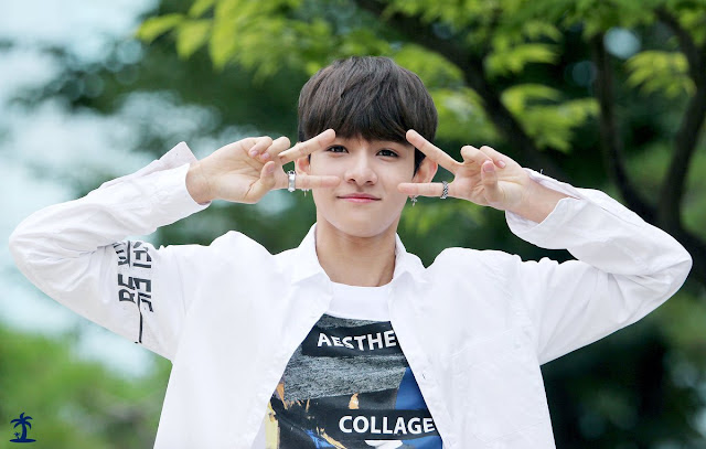 Kim samuel mini fan meeting