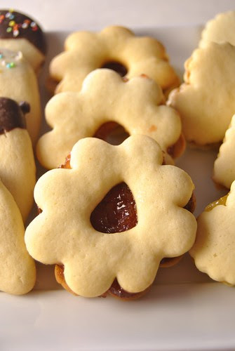 Delicate white cookies