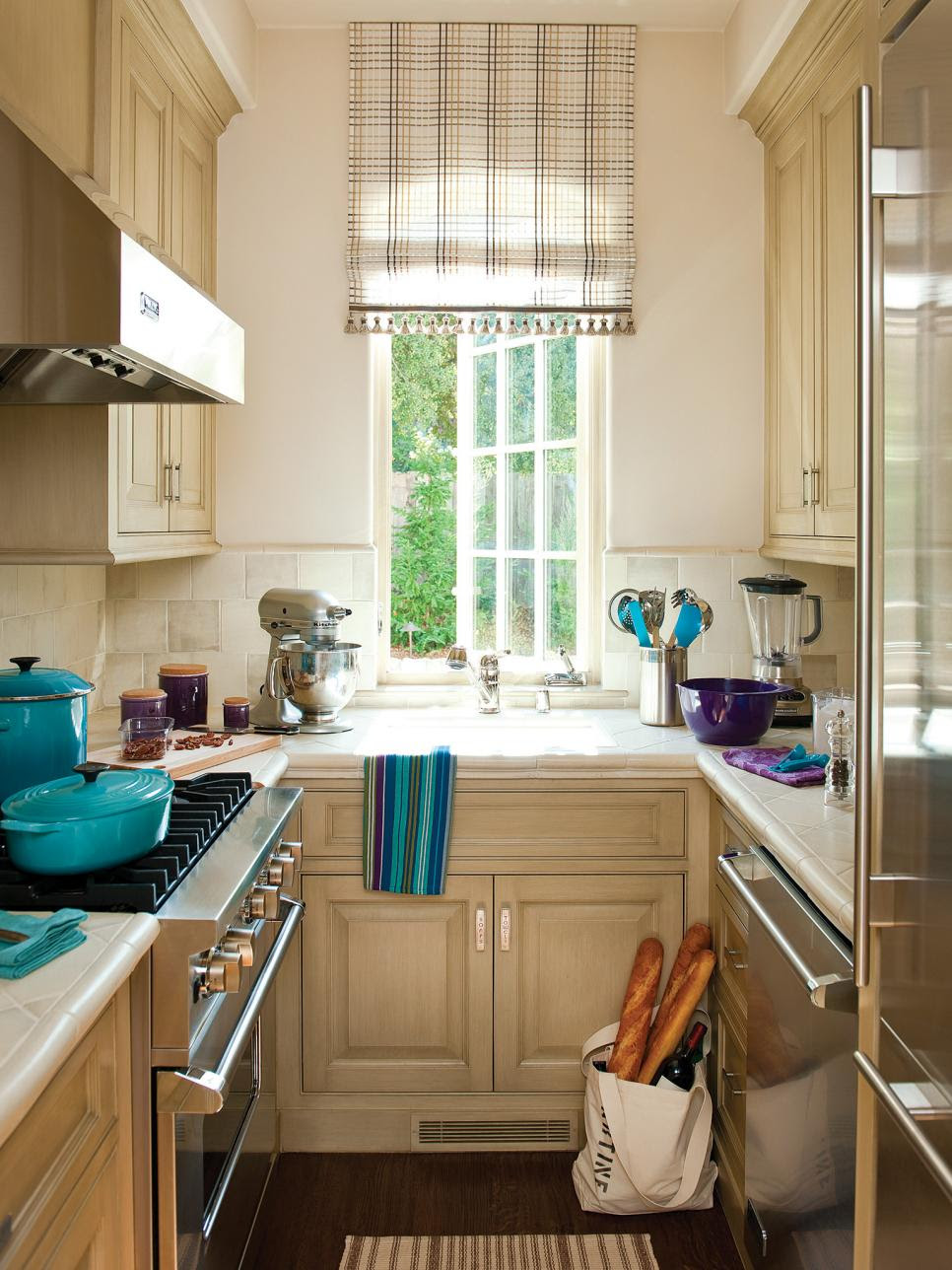 Desain Dapur Kecil Yang Efisien Dan Cantik Untuk Rumah Mungilmu