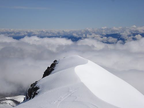 sobre las nubes