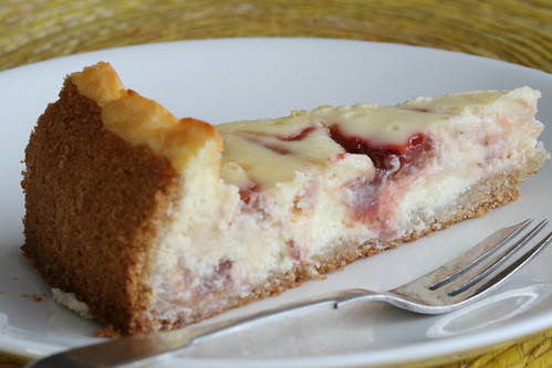 Estonian rhubarb cake with sponge topping RHUBARB RECIPES @ NAMI-NAMI