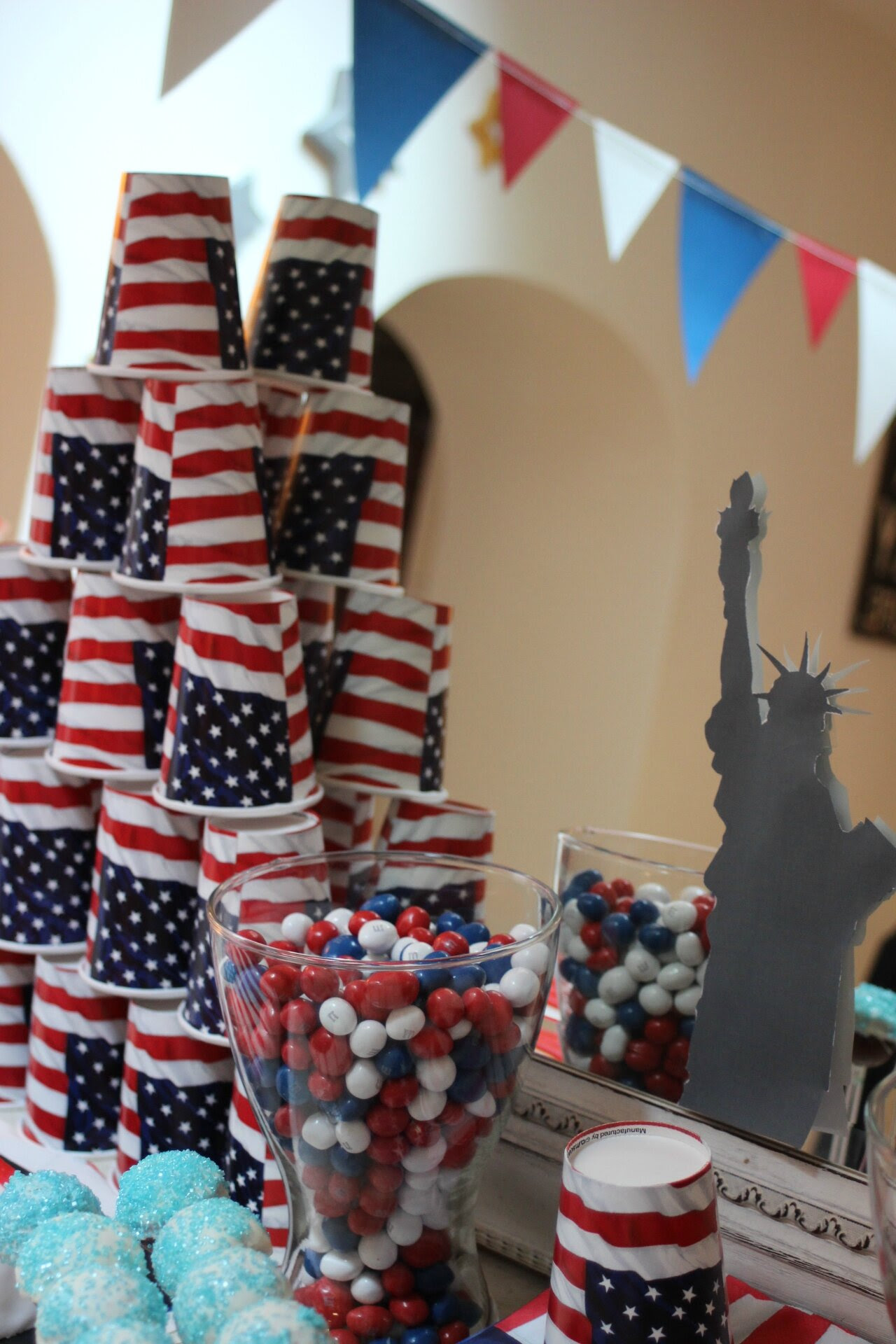 Decoration Anniversaire Usa Amelie Hachette