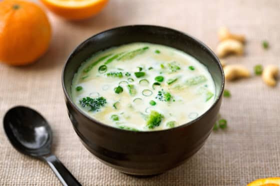 Curried cashew vegetable soup