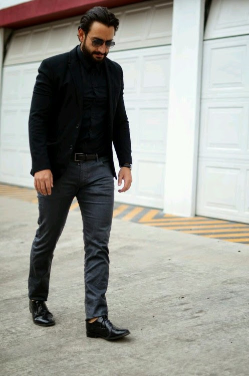 黒テーラードジャケットおすすめコーディネート おしゃれな着こなし Vokka ヴォッカ