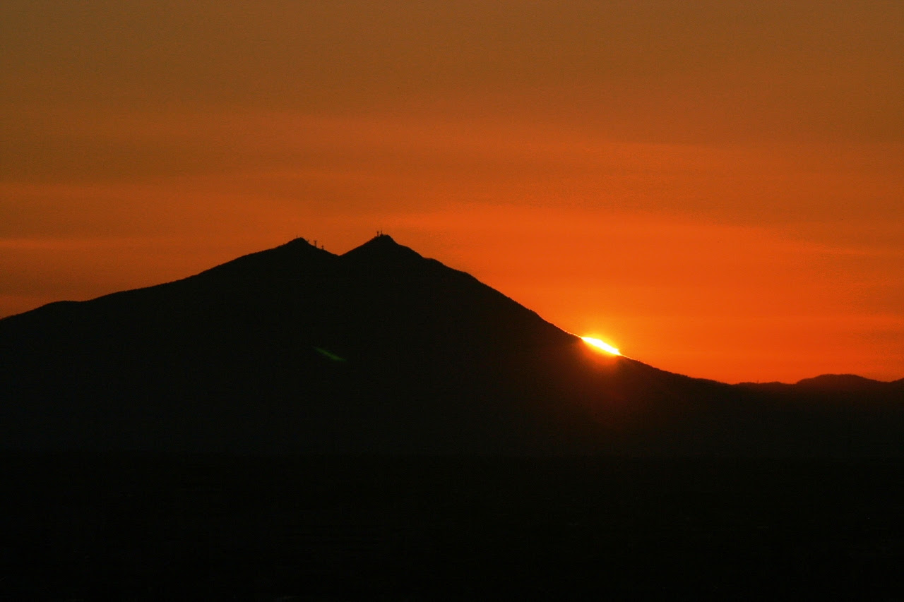 風景壁紙 筑波山と初日の出 四季の山野草