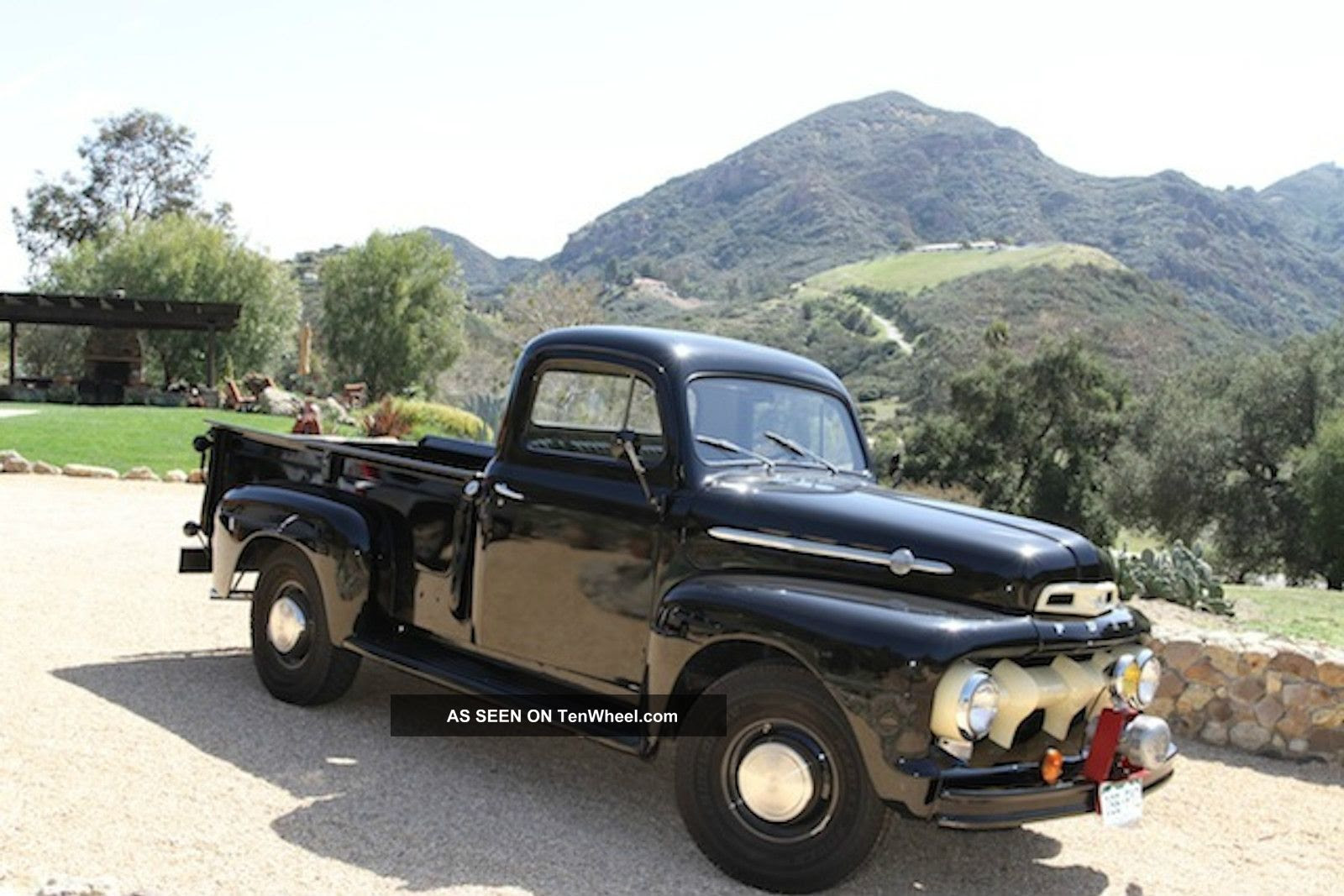 1952 Ford F3 Longbed Pickup Truck