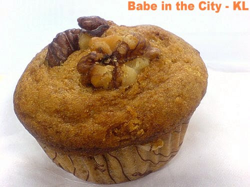 Yozora's Walnut Banana Cupcake1