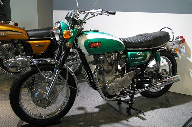 ｓｉｄｅｃａｒ ｌｉｆｅ 学校給食を食べてヤマハ歴代名車見学ツーリング ２０１２年１１月１０日 土 その２