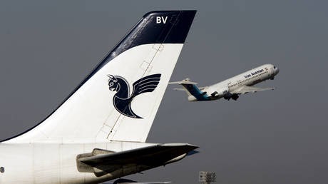 US man arrested after boarding plane in Mauritania & threatening to set it on fire, said he had ‘problems’ with the African nation