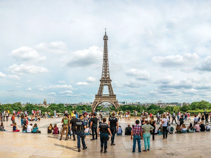 باريس برج ايفل - اين يقع برج ايفل في فرنسا - رحلاتك : قامت السلطات الفرنسية اليوم الأربعاء بإجلاء الزوار من برج إيفل، أبرز رموز العاصمة باريس.