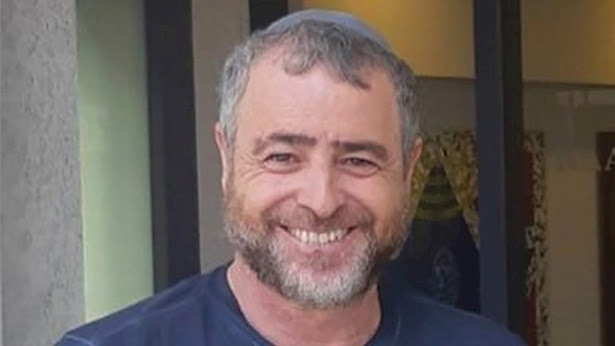 "הרבה עיתונאים טסים בניגוד עניינים, נפסיק לתפקד כאידיוטים ...