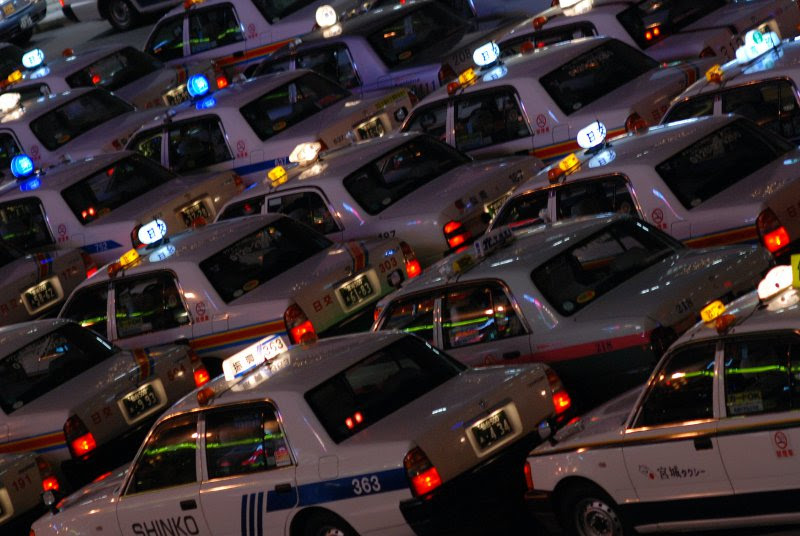 sendai-station-taxis