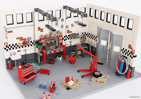 Check out These Incredibly Detailed LEGO Auto Garage and ...