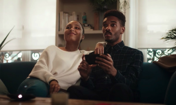 موتورولا تطلق فيديو ساخر من سامسونغ 