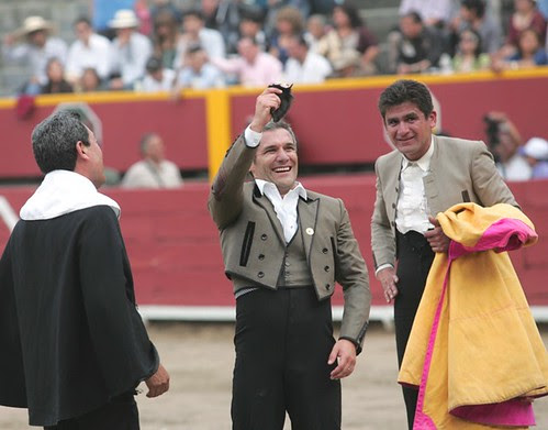 Raúl Aramburú corta oreja en Acho