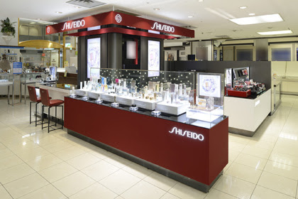 近鉄百貨店上本町店 １階化粧品売場 資生堂カウンター 資生堂の化粧品 コスメ ワタシプラス 資生堂