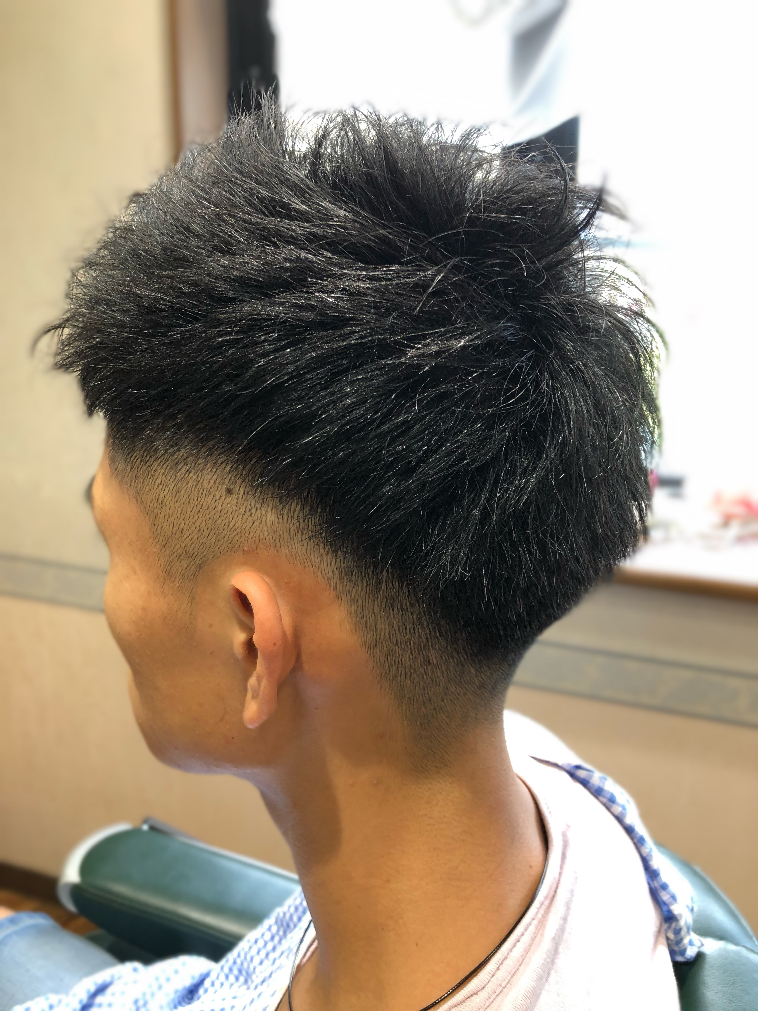 高校生男子 フェードカット ヘアーサロンすずらん