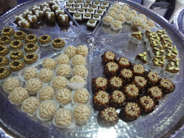 Masmoudi Patisserie Paris 3e Les Jolis Gateaux Tunisiens De Masmoudi Paris 3e Le Blog De Gilles Pudlowski Les Pieds Dans Le Plat