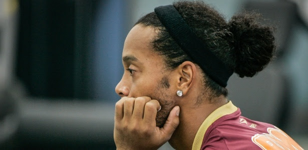 Ronaldinho Gaúcho vive o desafio de se consolidar como ídolo da torcida atleticana
