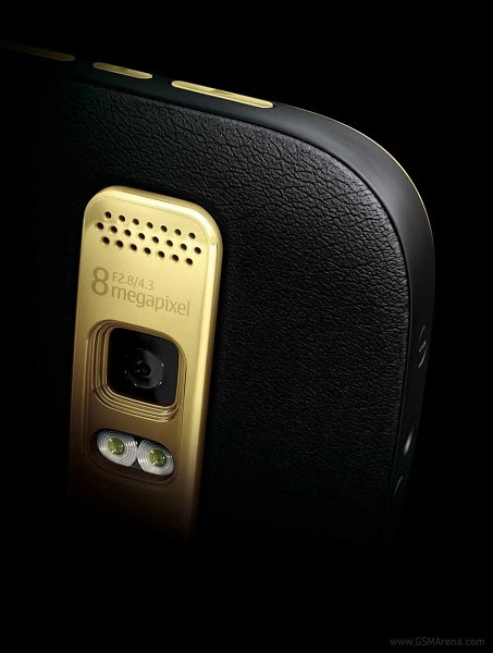 Nokia ORO (C7 Gold)