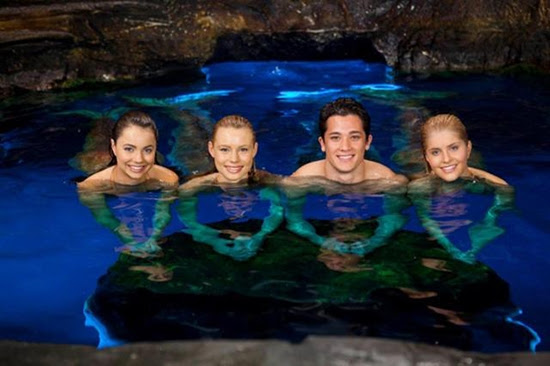 Les Sirenes De Mako Les Personnages L Univers Des Filles Elle est diffusée depuis le 26 juillet 2013 sur network ten puis sur eleven en australie et internationalement sur netflix. l univers des filles eklablog
