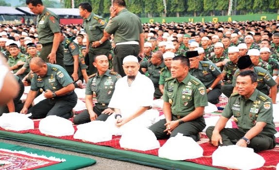 Sebelum Wafat, KH Hasyim Muzadi Berpesan agar TNI dan Ulama Bersatu