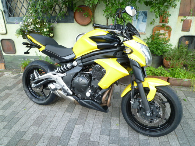 ｋａｗａｓａｋｉ男のカワサキ 珍車 ｅｒ６ ｎ ブライト正規輸入車 めっちゃ綺麗でおススメです 京都市北区のバイクショップ ｓｂｓ ジェイズホリカワ