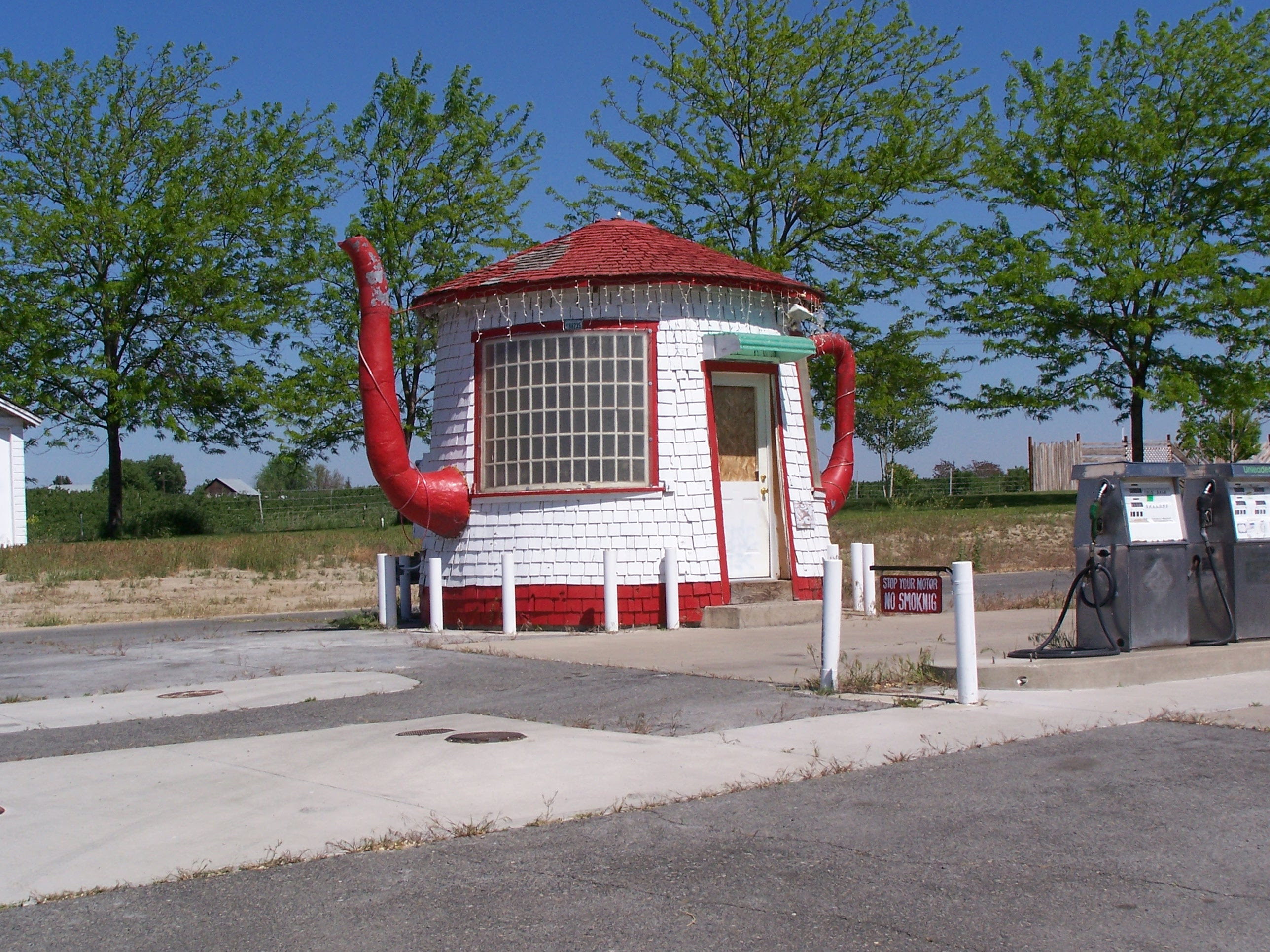 Zillah Washington Historical Teapot Gas Station Zillah Washington Historical Teapot Gas Station