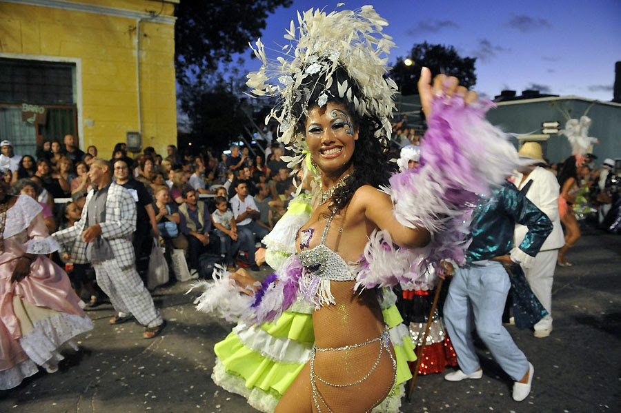  Karnaval Llamadas Uruguay