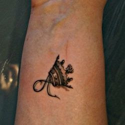 Тату корона: значение, эскизы, 64 фото татуировки. Что означает тату корона