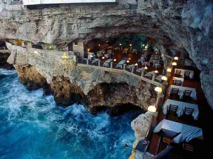 Ristorante Grotta Palazzese στην Απουλία, Ιταλία