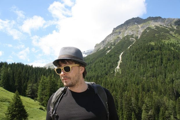 wanderer-415247_1280