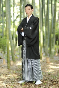 成人式の髪型男性編 スーツ 袴に合うのは 何色が良い ユーサンの知恵袋